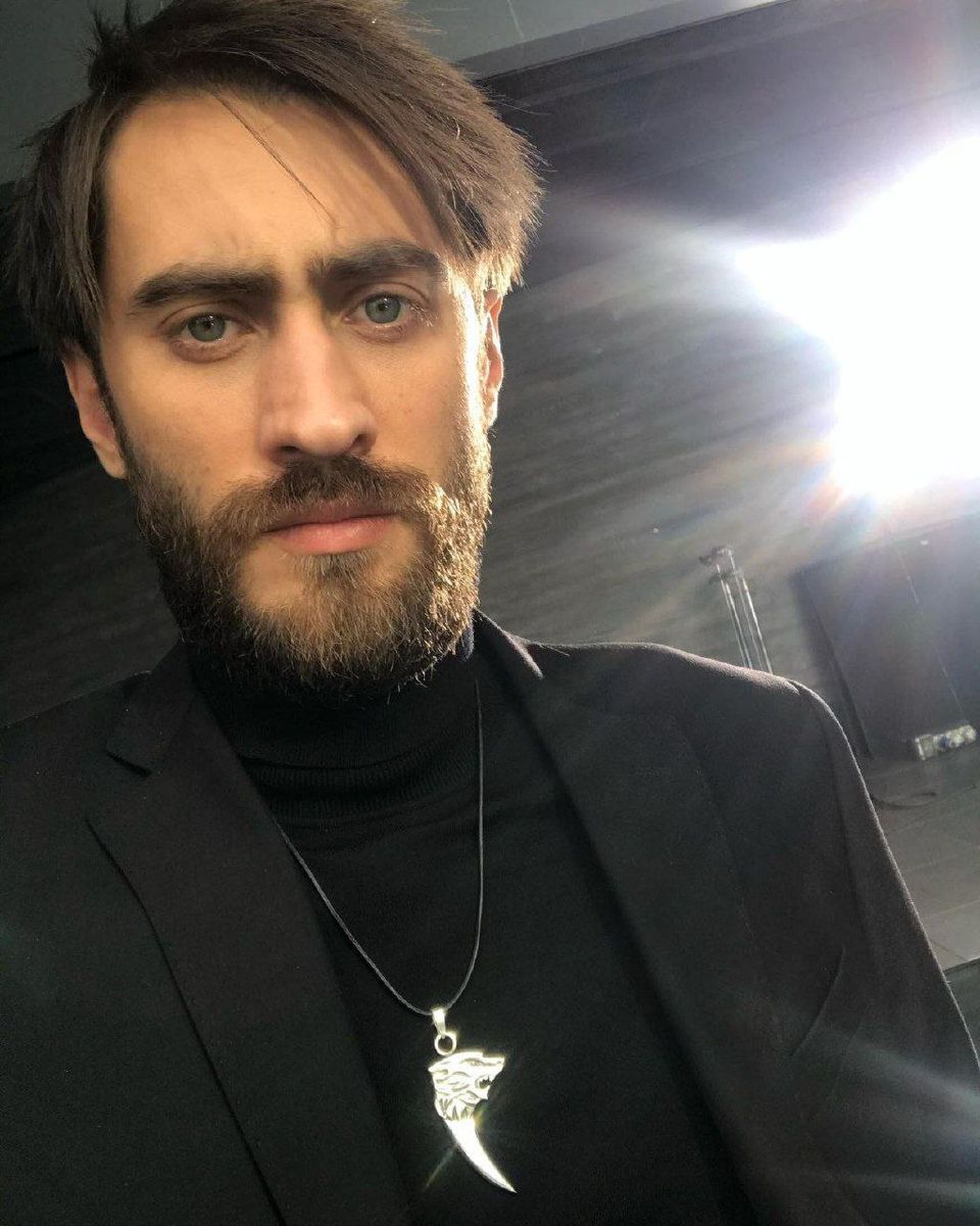 960x1200  MumSkoй Клюб: Тихон иэньевиц