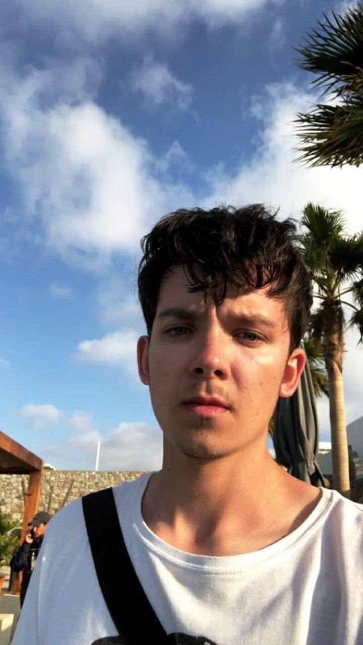 720x1280  Мобильные обои: телешоу, Asa Butterfield, Merlin, Mordred (Merlin), 1010301 Скачать картинку бесплатно.