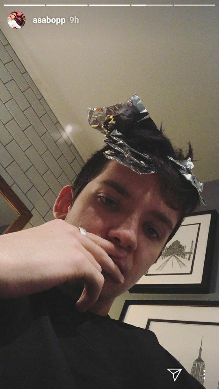 720x1280  Аса Баттерфилд милые картинки | Popsugar Celebrity UK