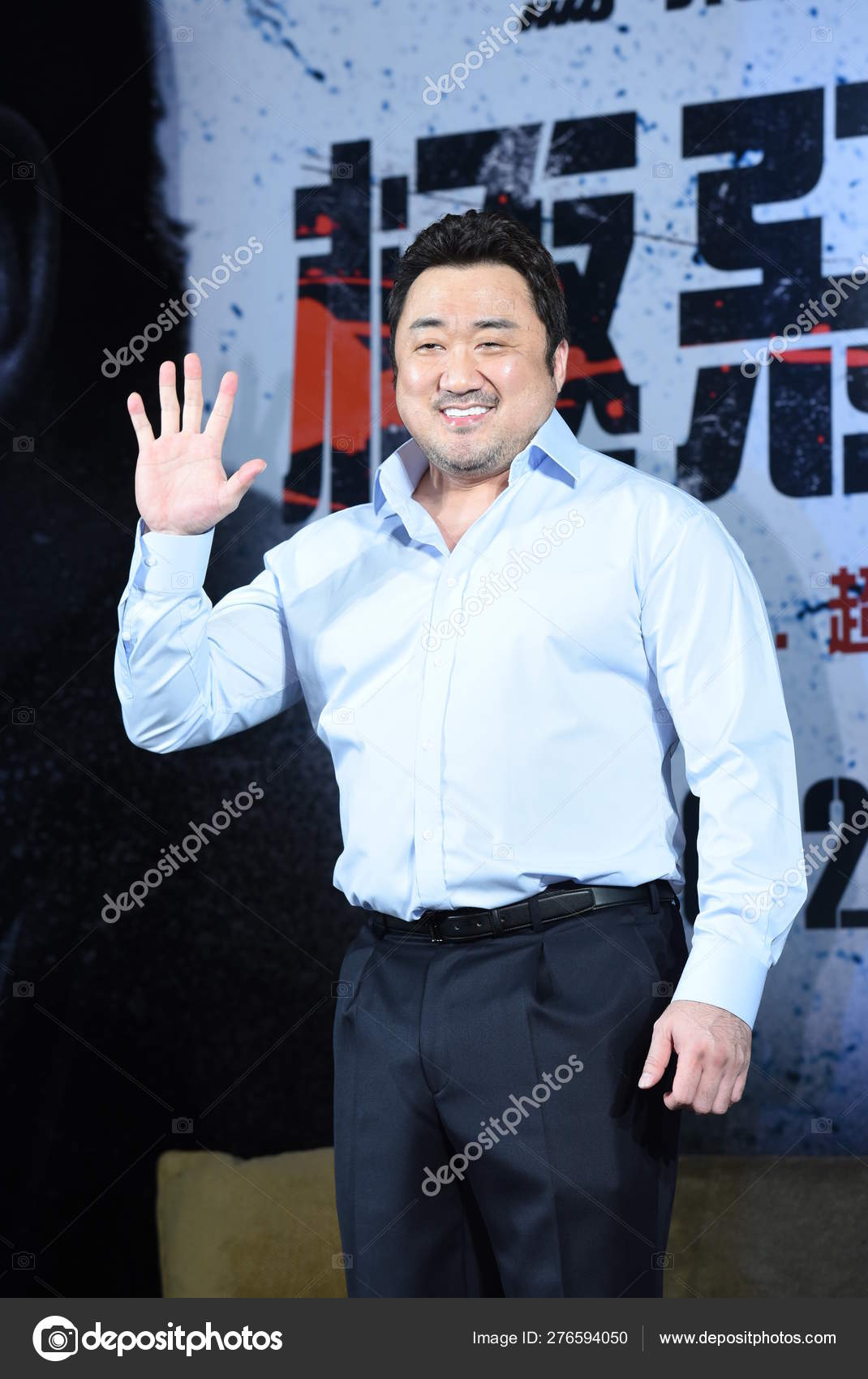 1070x1700  Корейский американский актер Донг Сок также знал, что Дон Ли посещает - редакционная фотография © ChinaMages #276594050