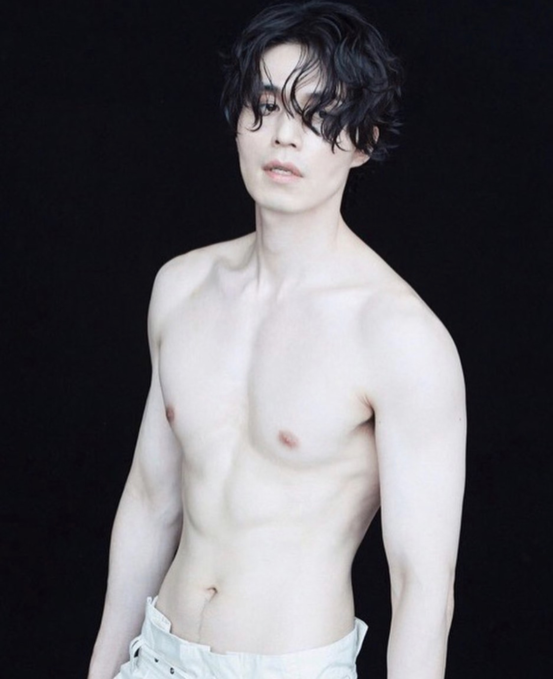 1125x1381  Leedongwook Wallpaper Images | Kpopcelebs