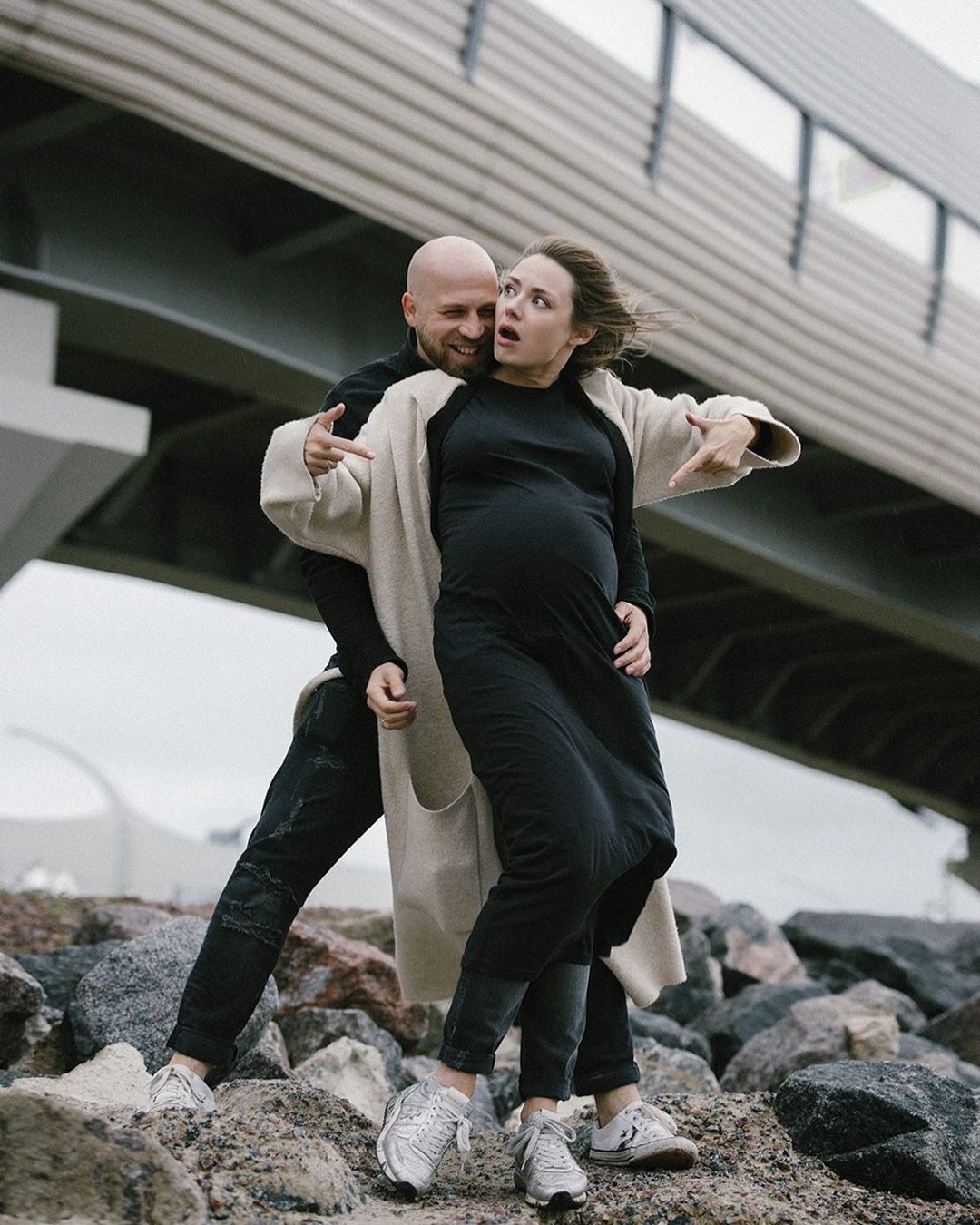 Карина Разумовская обои на телефон