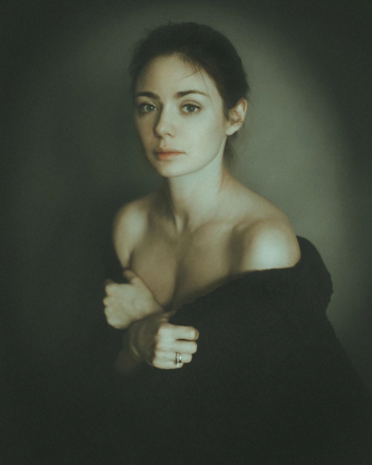 1280x1600  Звезда сериала «Мажор» Карина Разумовская родила первенца | Passion.ru