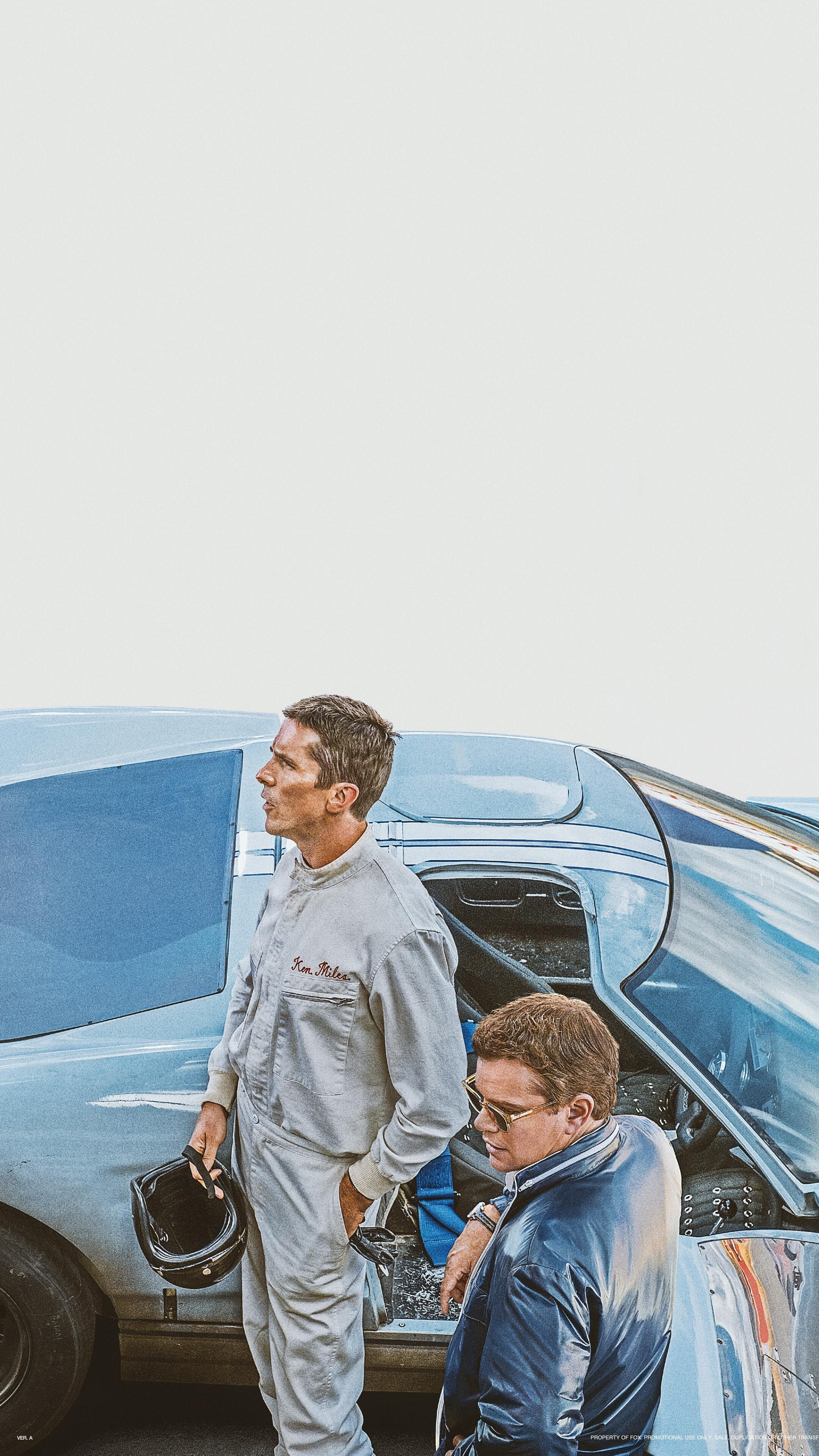 2160x3840  Кристиан Бэйл Триффт Мэтт Дэймон: Im Rausch der Geschwindigkeit | GQ Германия