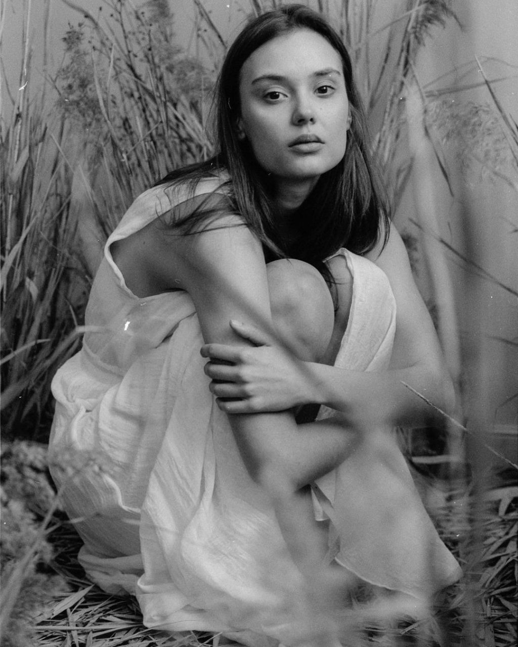 1024x1280  «Это все действительно со мной происходит?»: Алена Митрошина об актерской  карьере и жизненных принципах | WOMAN