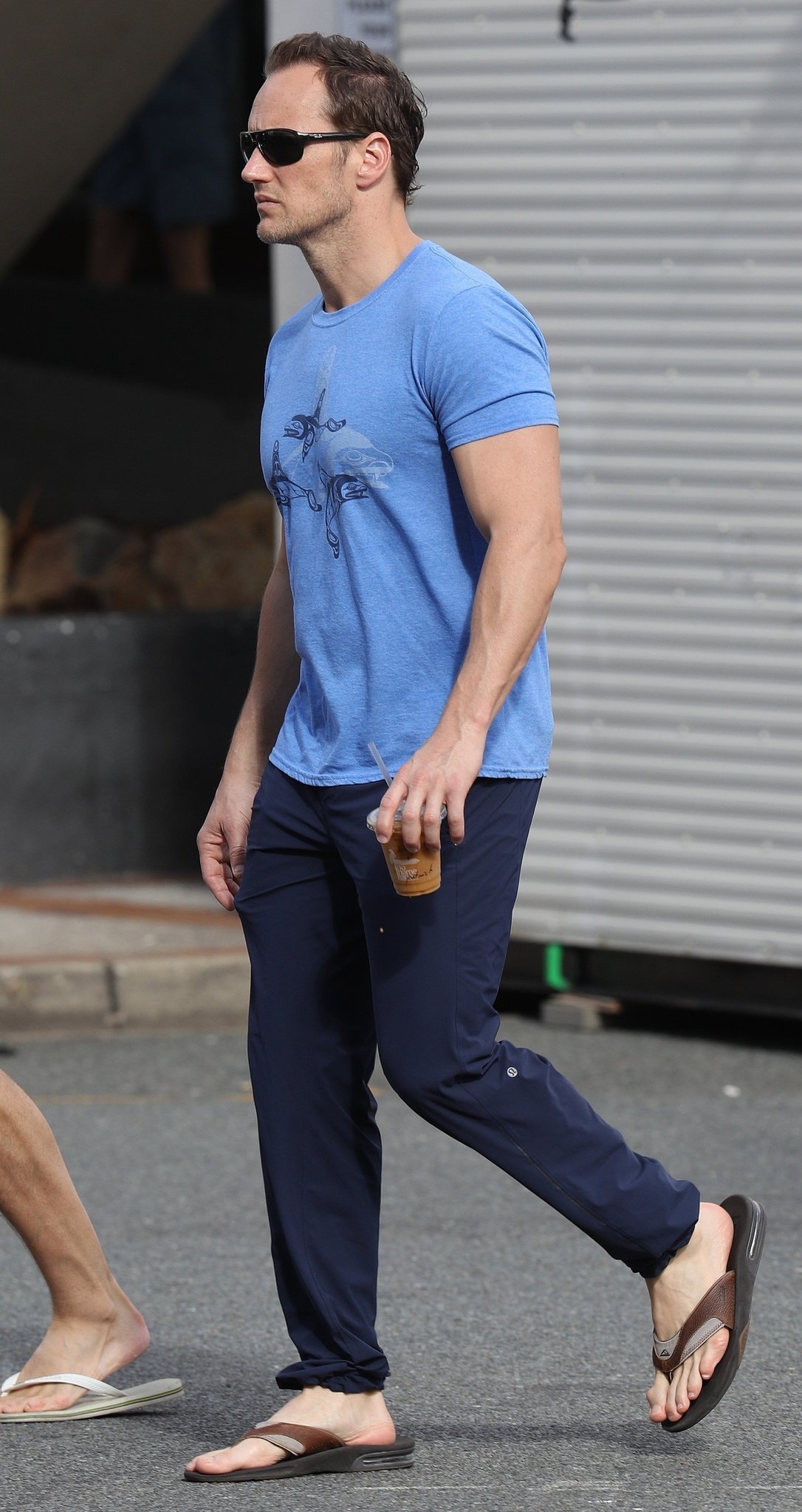 1086x2048  Обои Weezer, Top Music Artist and Bands, Rivers Cuomo, Патрик Уилсон, Брайан Белл, Скотт Шрайнер, знаменитости #5148