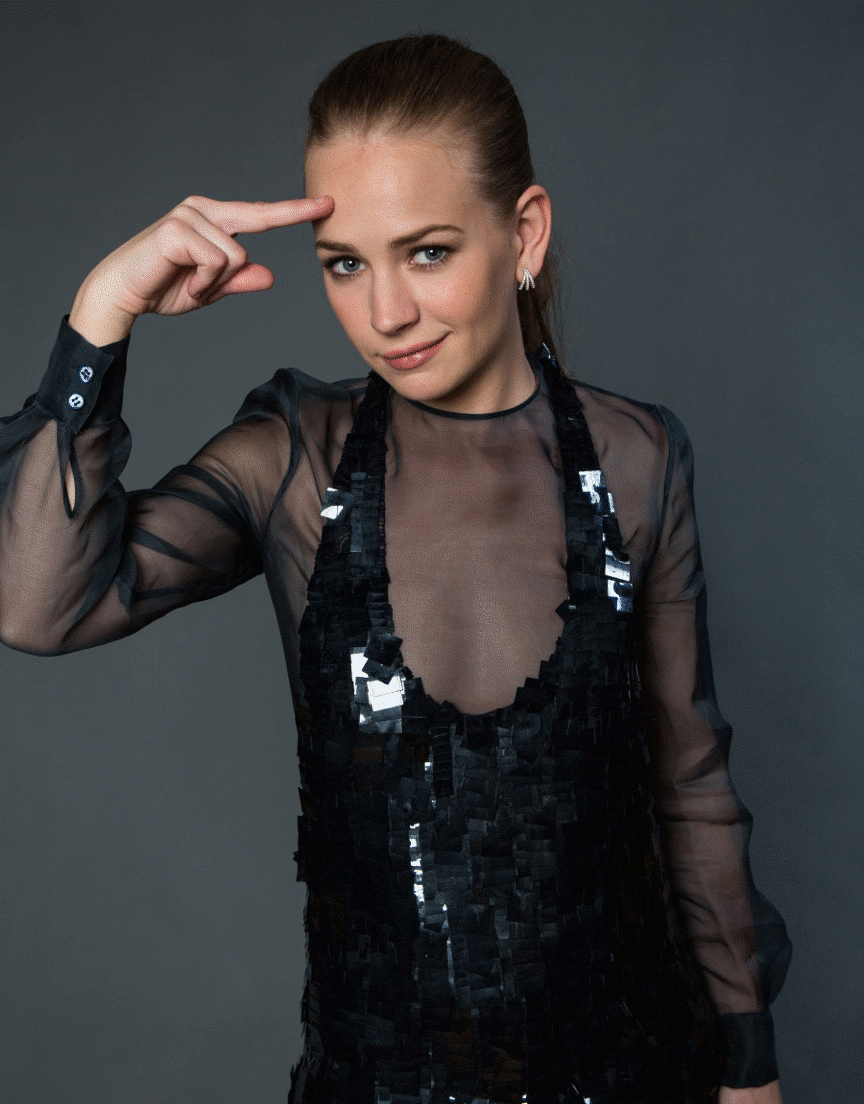 864x1104  Бриттани Робертсон | Бритт Робертсон, Робертсон, голливудские знаменитости