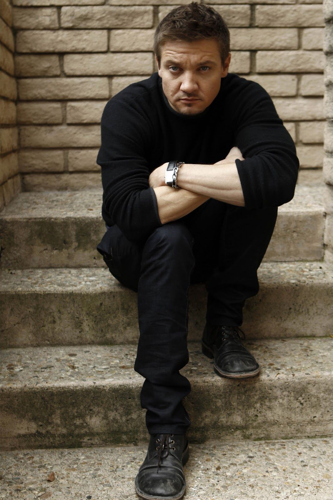 1067x1600  Обои Джереми Реннера - Верхний бесплатный Джереми Реннер Фарины - Wallpaperaccess