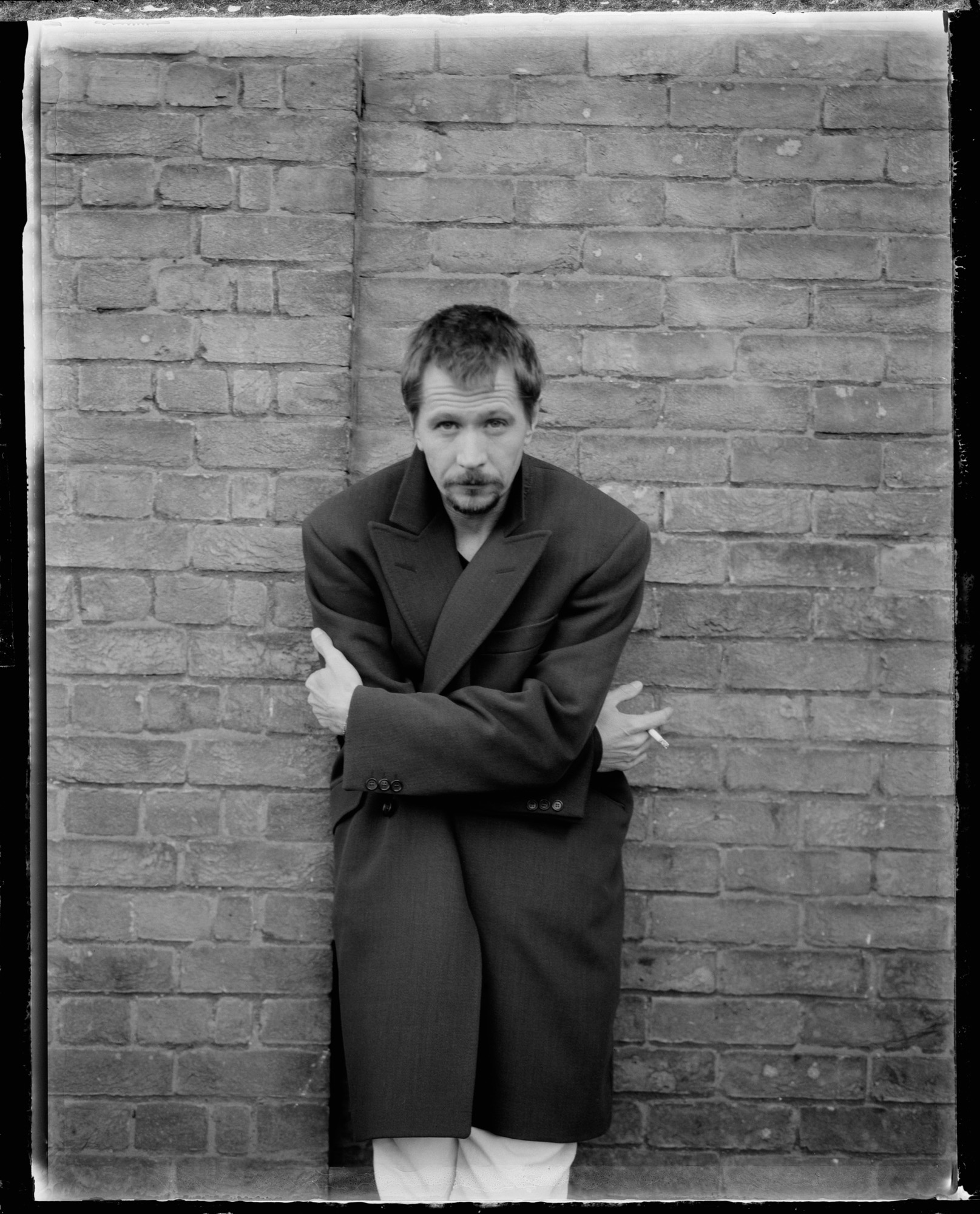 1615x2000  Гэри Олдман Веб в Твиттере: \ "Фотографии Гэри Олдмана от Мэтта Сэйлса (2008) // Добавлено 8 фотографий в галерею :) http://t.co/bit7cq59kh http: //t.co/pmxpnppbnb \"/Twitter