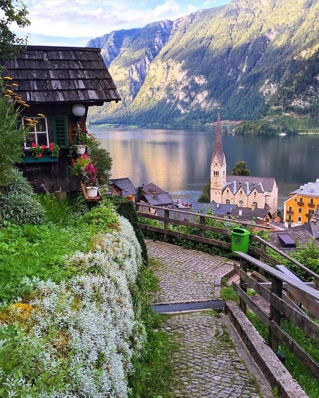 1080x1348 Hallstatt Австрия дома озеро горы снег зима сумерки 750x1334 iPhone 8/7/6 / 6S обои фон изображение