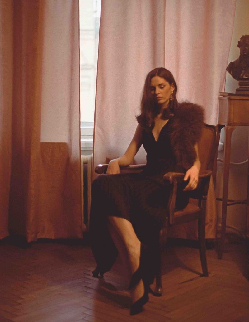 800x1033  Елизавета Шакира: новое женское лицо российского кинематографа | HELLO!  Russia