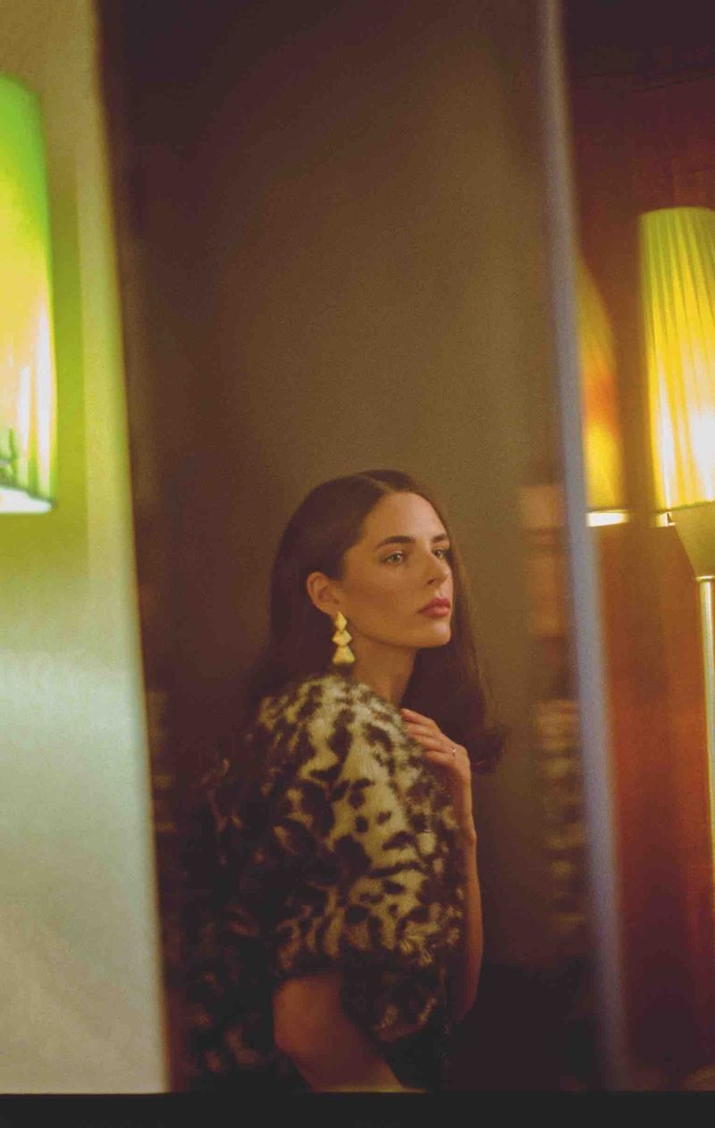 800x1262  Елизавета Шакира: новое женское лицо российского кинематографа | HELLO!  Russia