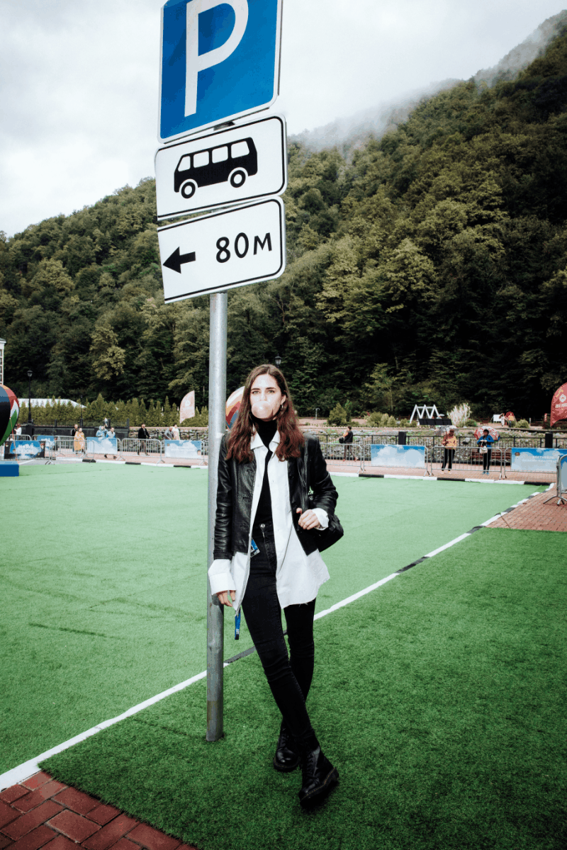 800x1200  Елизавета Шакира на фестивале «Новый сезон»: стиль, талант, красота |  Киносезон | Дзен