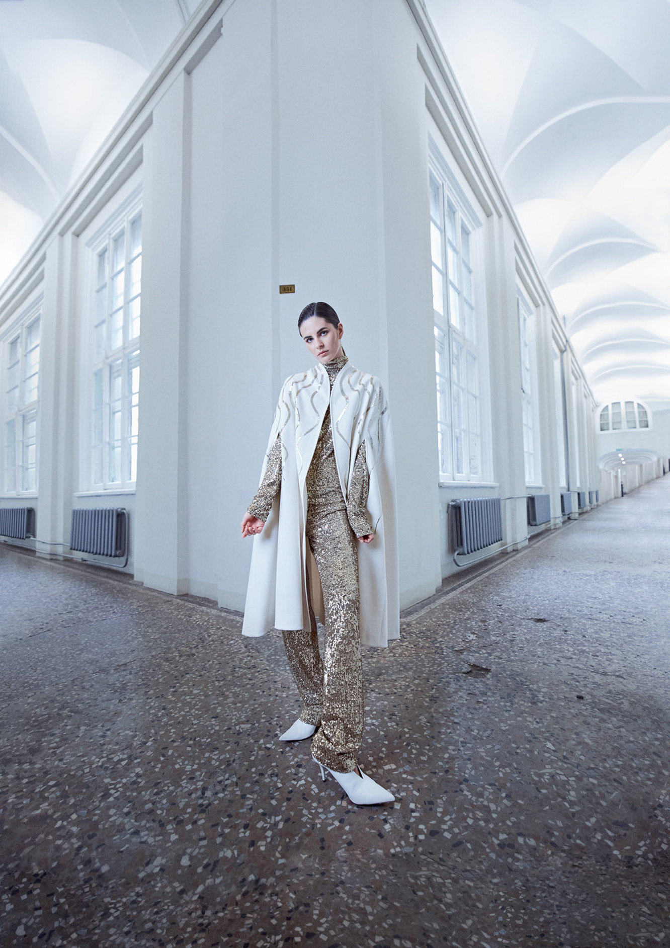 1332x1884  Елизавета Шакира рассказывает анекдот