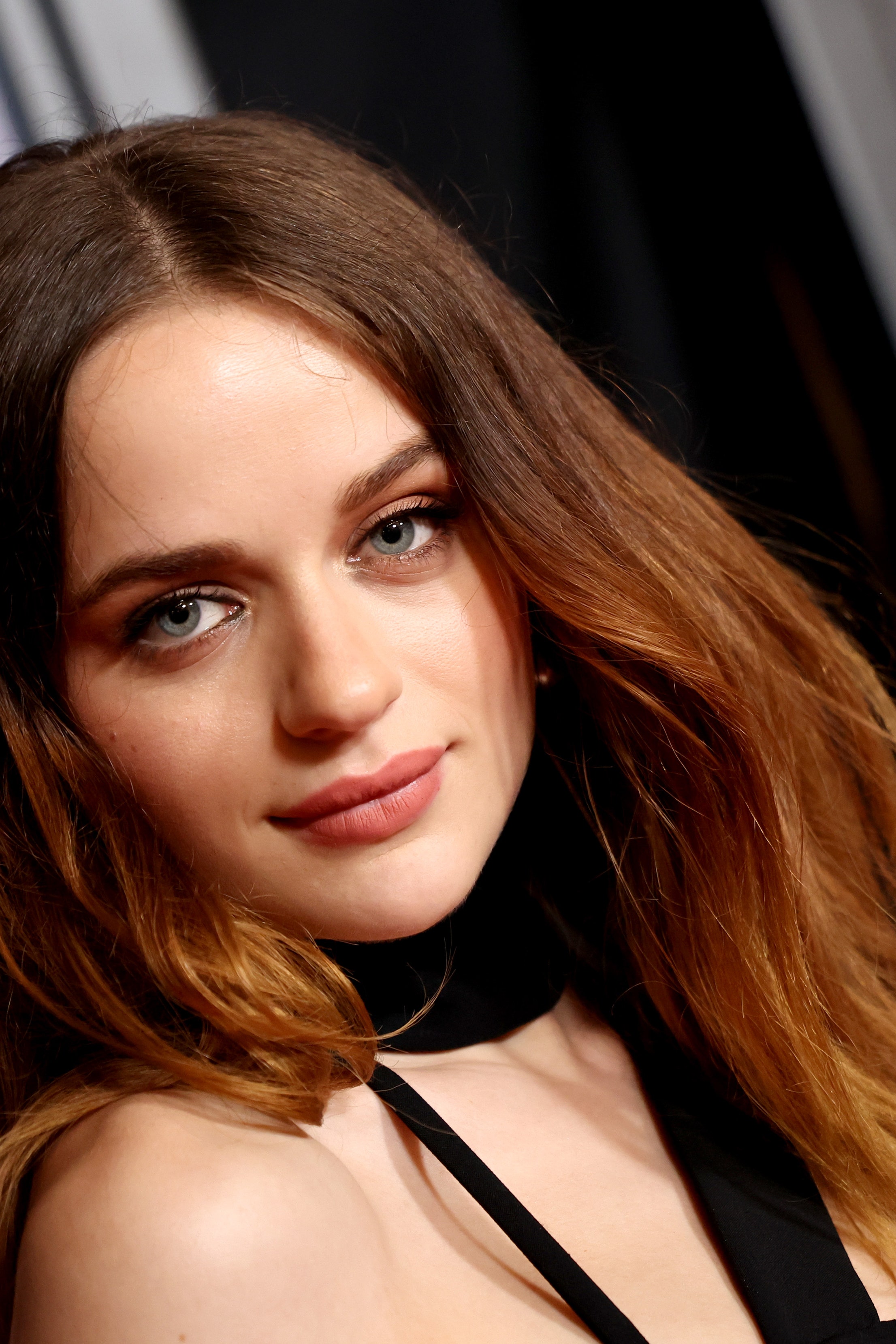 2212x3318  Joey King Black Dress 2020, HD Телефон Обои | Пикпкс