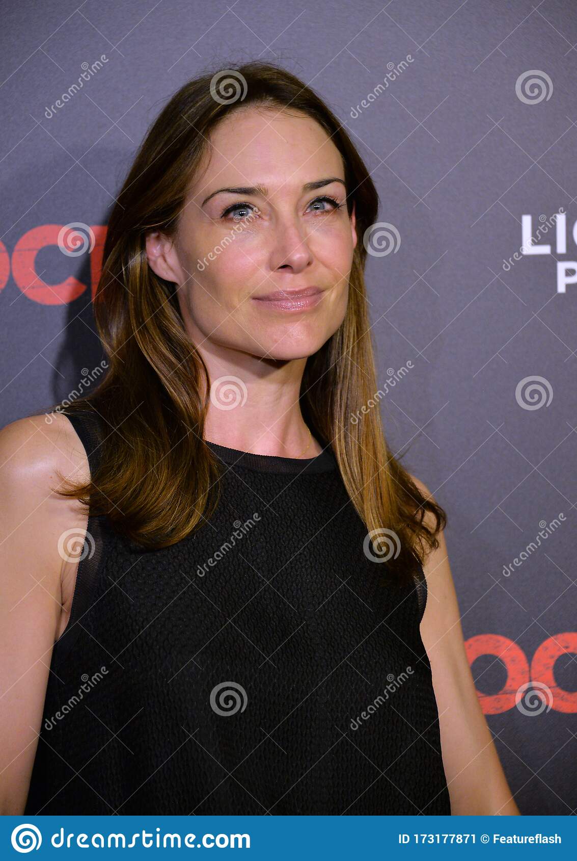 1133x1689  Клэр Форлани Изображение