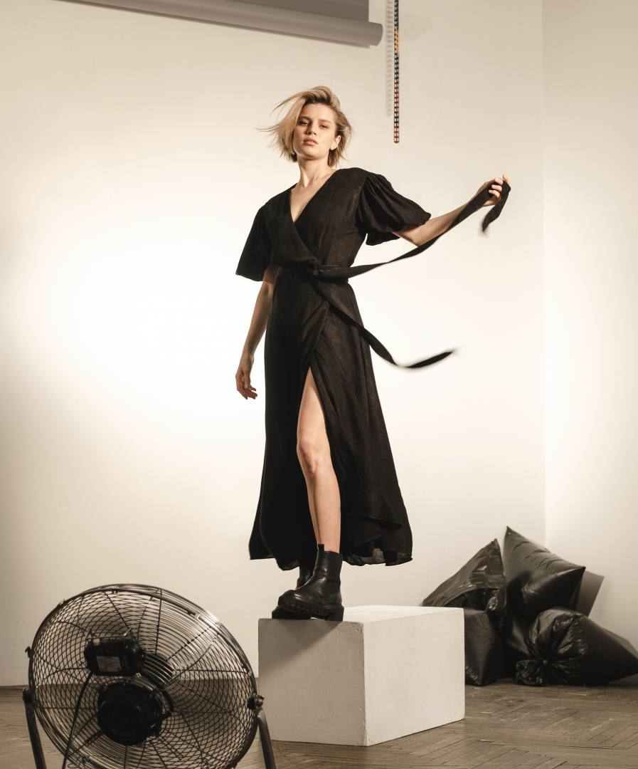 897x1080  Дарья Мельникова высказалась об эмиграции после отъезда бывшего мужа Артура  Смольянинова из России