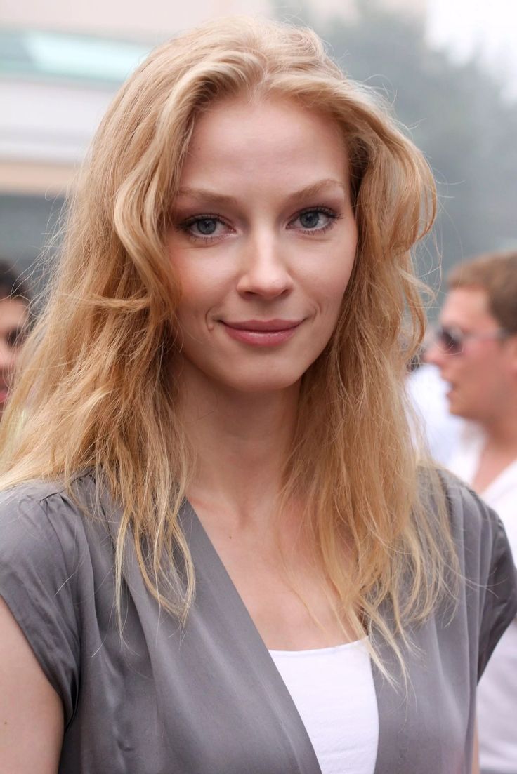 736x1103  Юная красавица!»: Светлана Ходченкова без макияжа очаровала поклонников