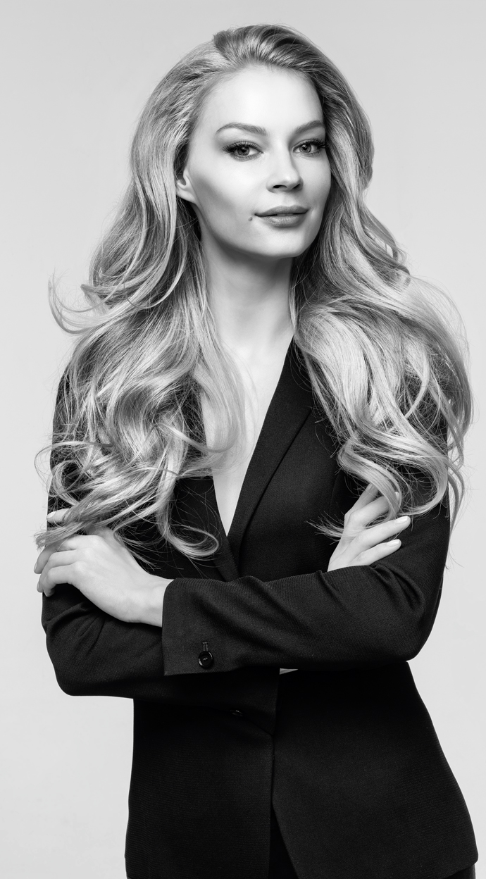 690x1248  https://tvcenter.ru/zvezdy/svetlana-hadchenkova/