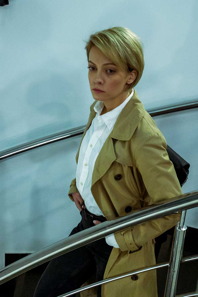 800x1200  Дом-2. Новости / Полина Максимова закрутила новый роман