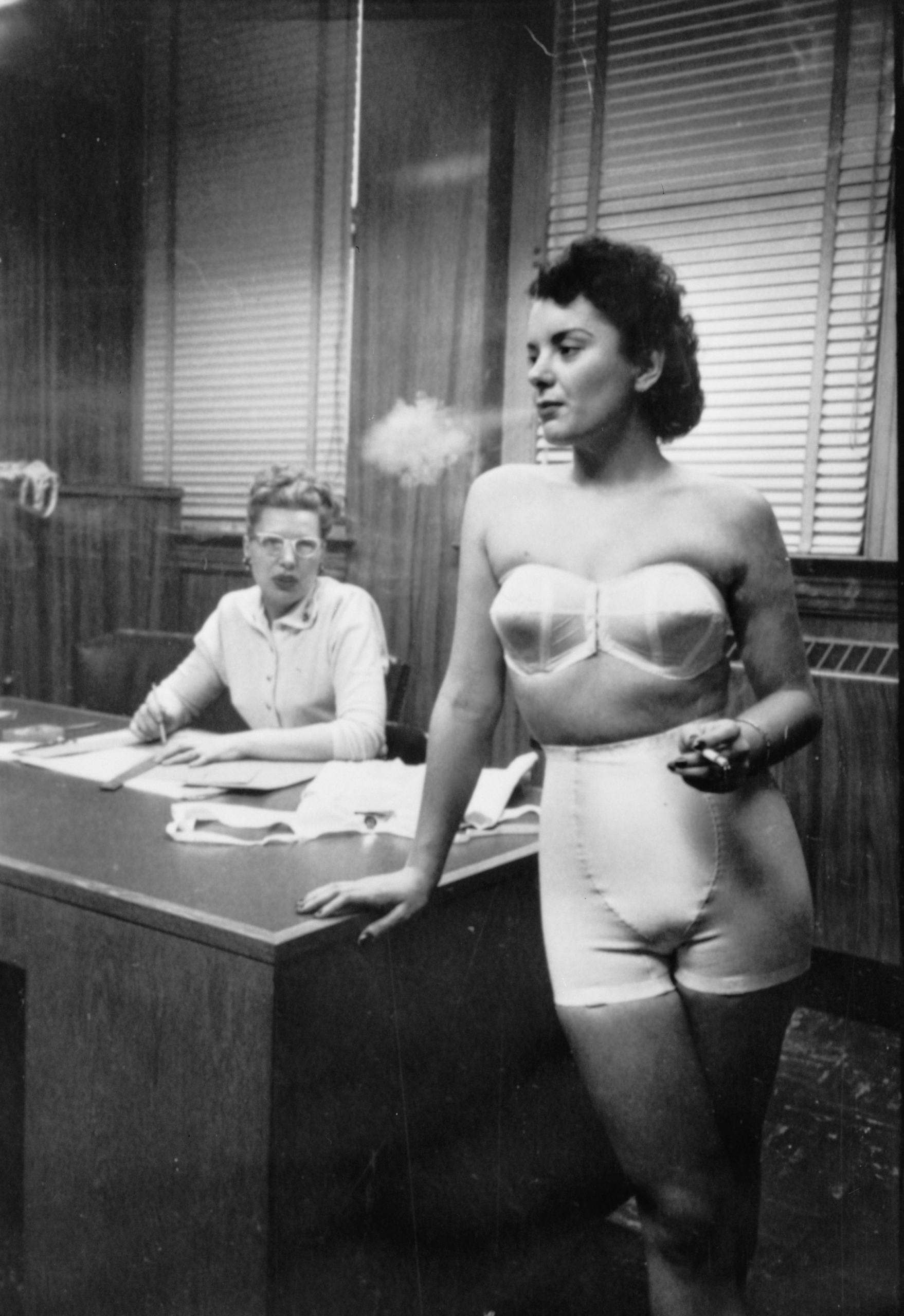 1758x2560  PIN -код Fako Pineda на Cine | Плакаты фильма, искусство ужасов, искусство ужасов, произведения искусства