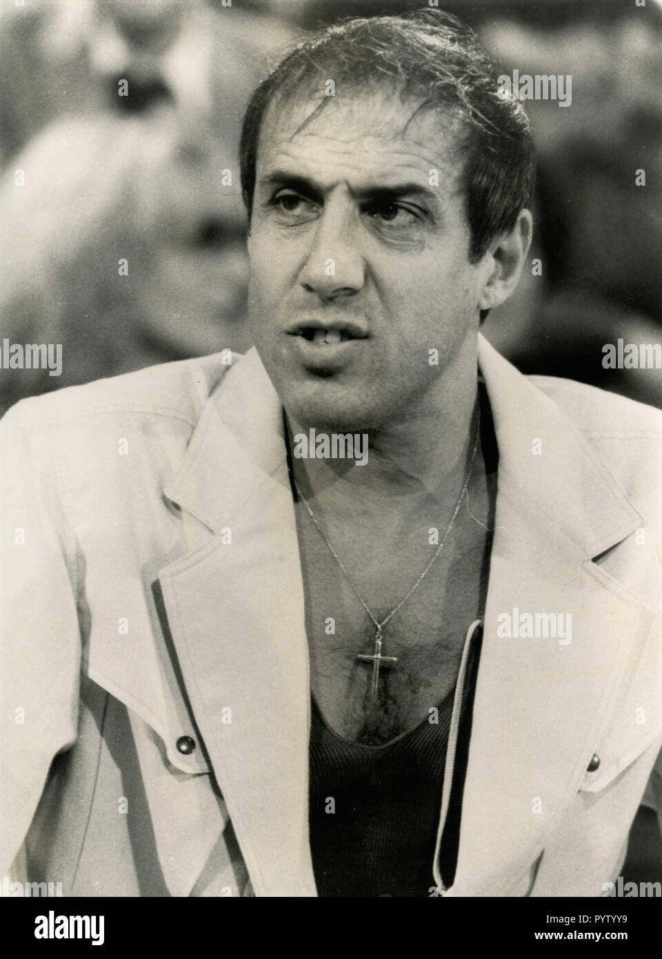 960x1390  Adriano Celentano - Der Superstar (Remastered Edition): Amazon.de: Адриано Члентано, Клаудия Мори, Донателла Турри, Луиджи Павезе, Карло Кампанини, Джакомо Фурия, Джанни Агус, Росалба Нери, Люцио Фулчи, Адриано Эльенто, Слон -Мор.