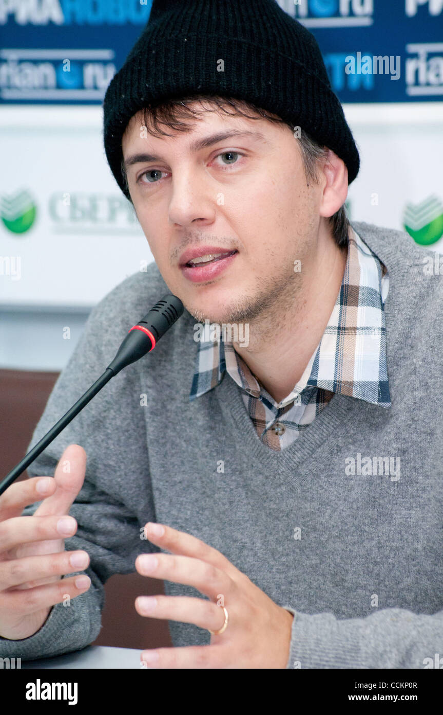 863x1390  Gib Dem Affen Zucker [dt./ov]: Адриано Селентано, Орнелла Мути, Адольфо Сели, Милла Снонер, Энцо Гариней, Тиберо Мурджия, Джерри Бруно, Франко Кастеллано, Гузеппе Мокачя: Amazon.de: Prime Video.