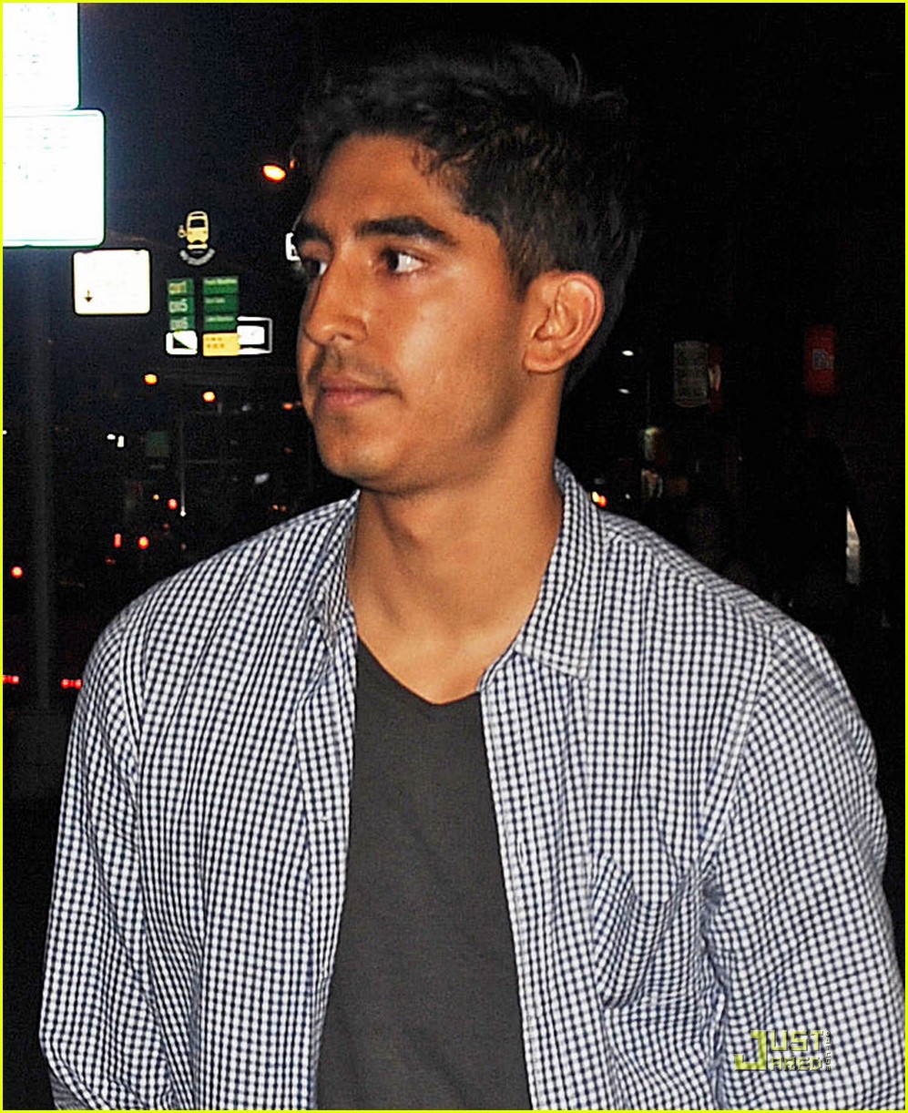 997x1222  Дев Патель - Фотографии Дев Патель - Зимбио