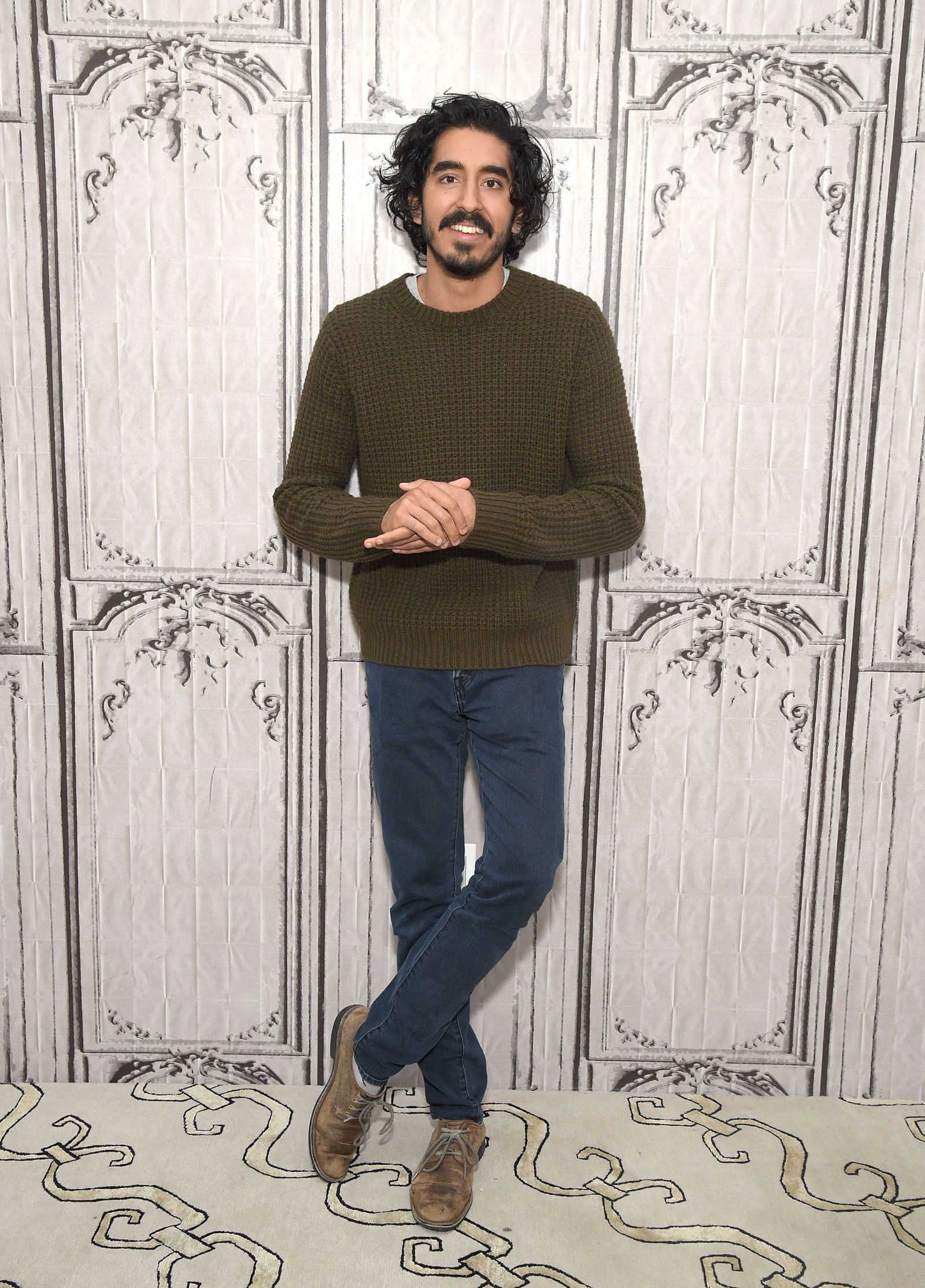 1600x2227  Дев Патель Обои | Исследуйте посты и блоги Tumblr | Тупик