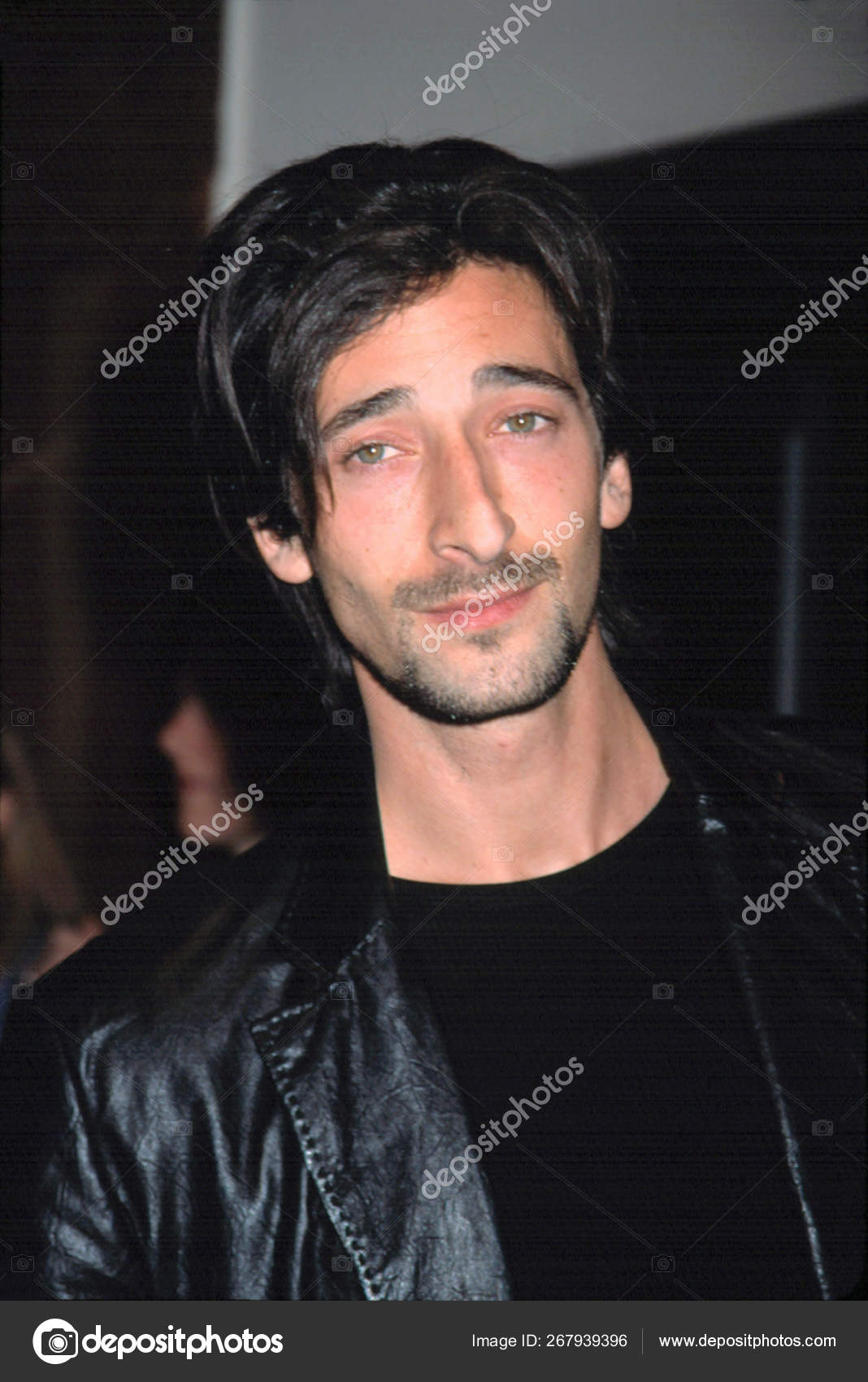 1068x1700  Adrien Brody Photo 43 из 178 фото, обои - Фото № 58882 - место2