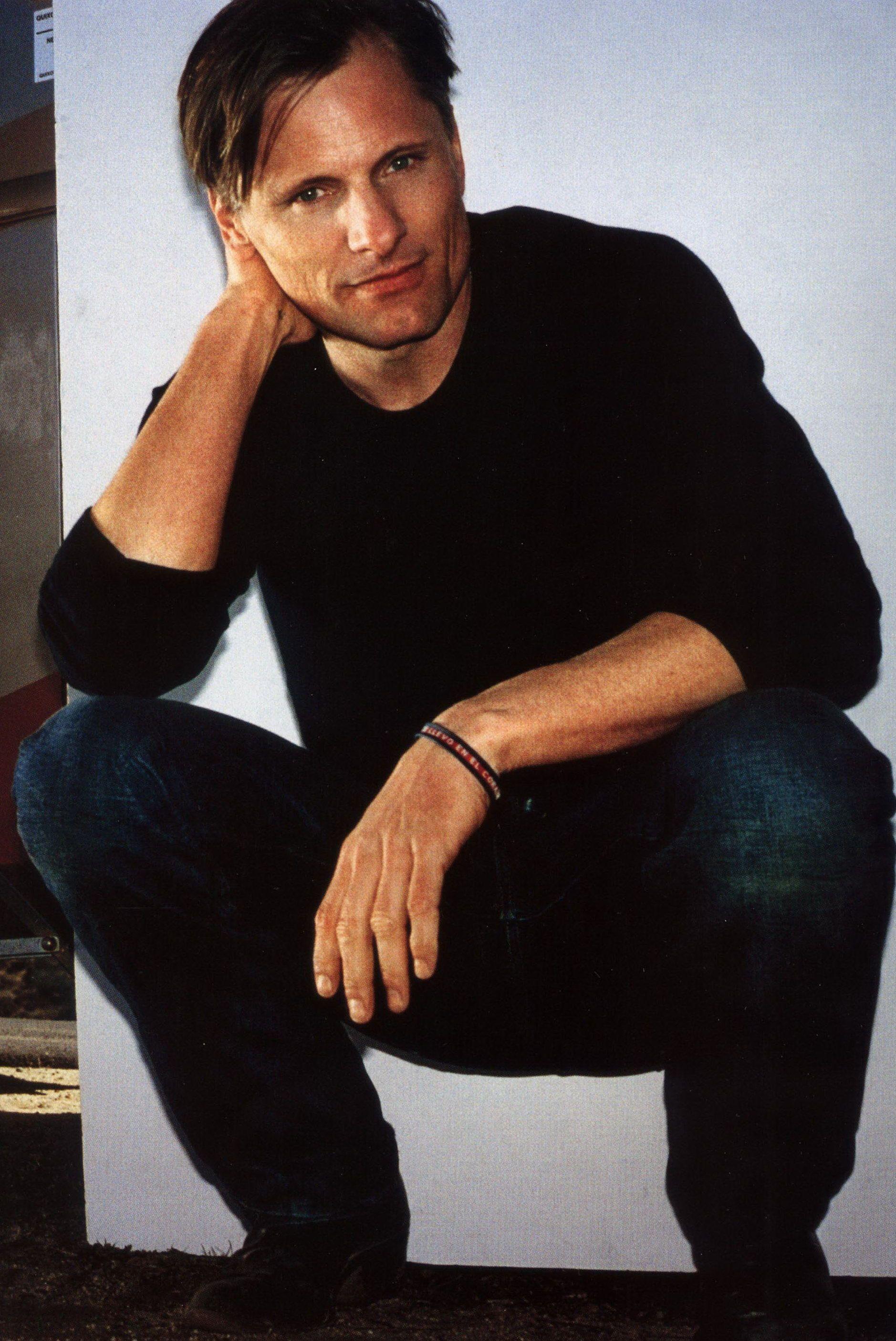 1878x2810  Вигго Мортенсен знаменитость HD обои | Pxfuel