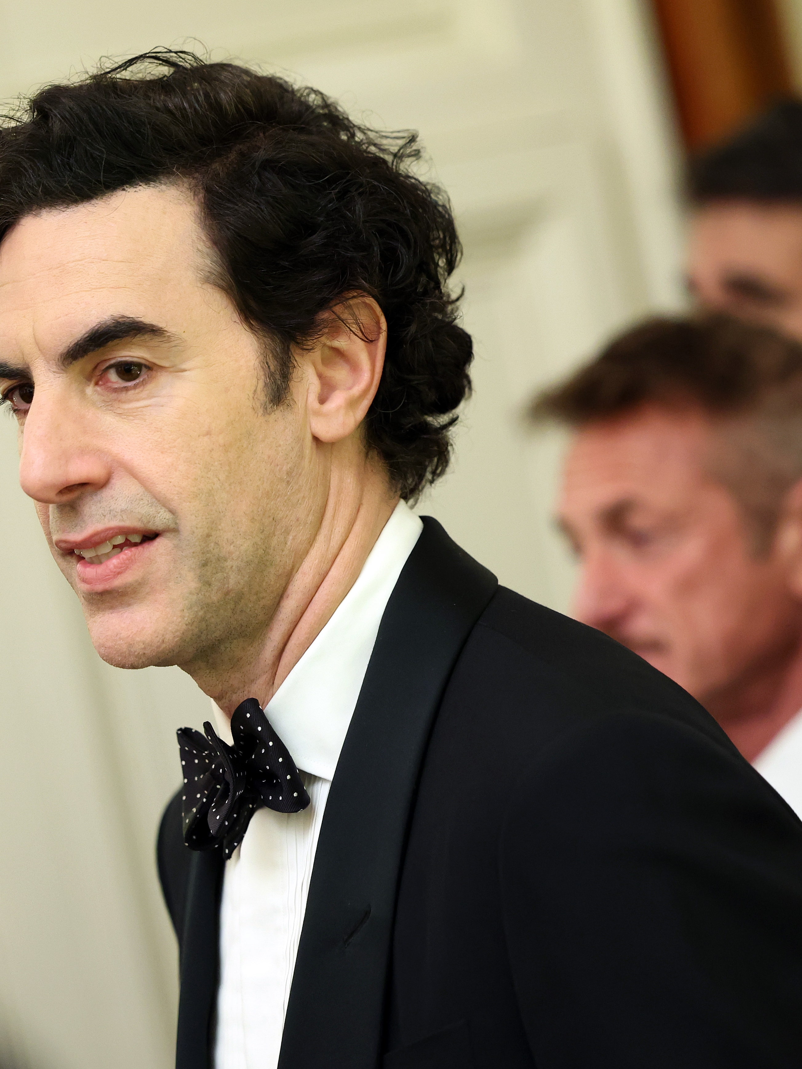 2607x3476  Sacha Baron Cohen Photo 24 из 40 фото, обои - фото № 1242212 - Theplace2