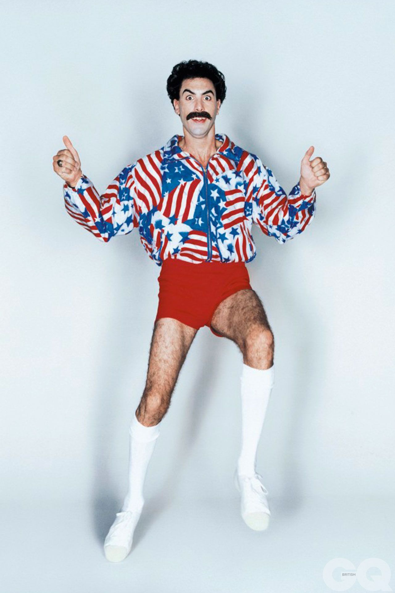 1280x1920  Саша Барон Коэн имеет Америку в своем достопримечательностях на новом международном плакате для диктатора - Heyuguys