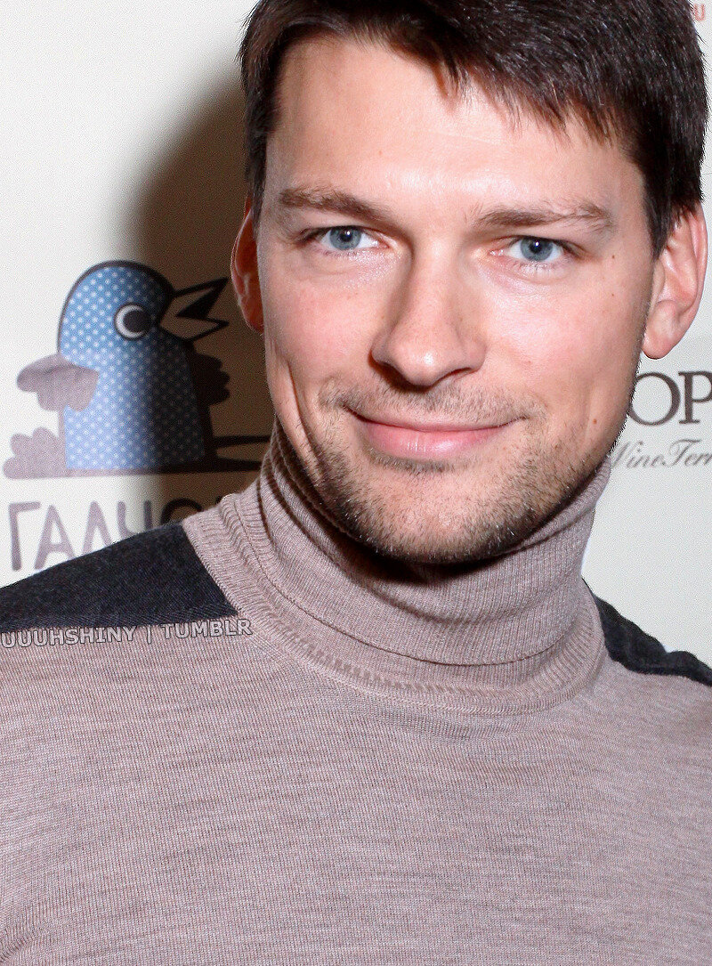 800x1085  Биография Даниила Страхова | Биография, Знаменитости, Певцы