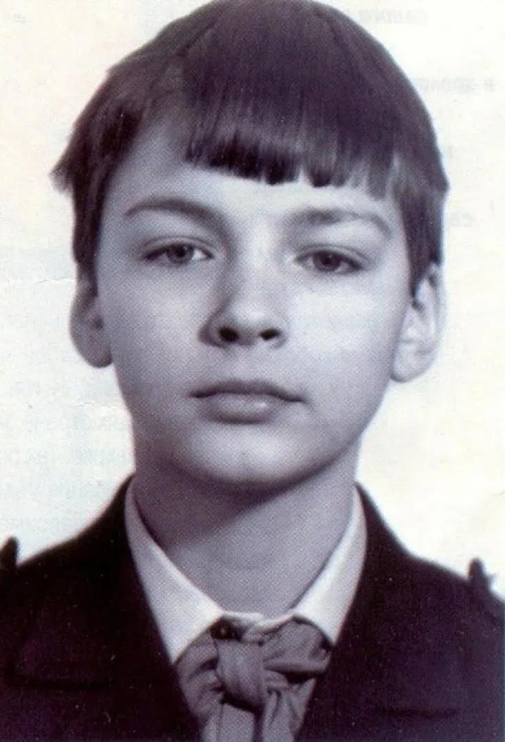 735x1080  Даниил Страхов сыграет роль в новом сериале «Две сестры»