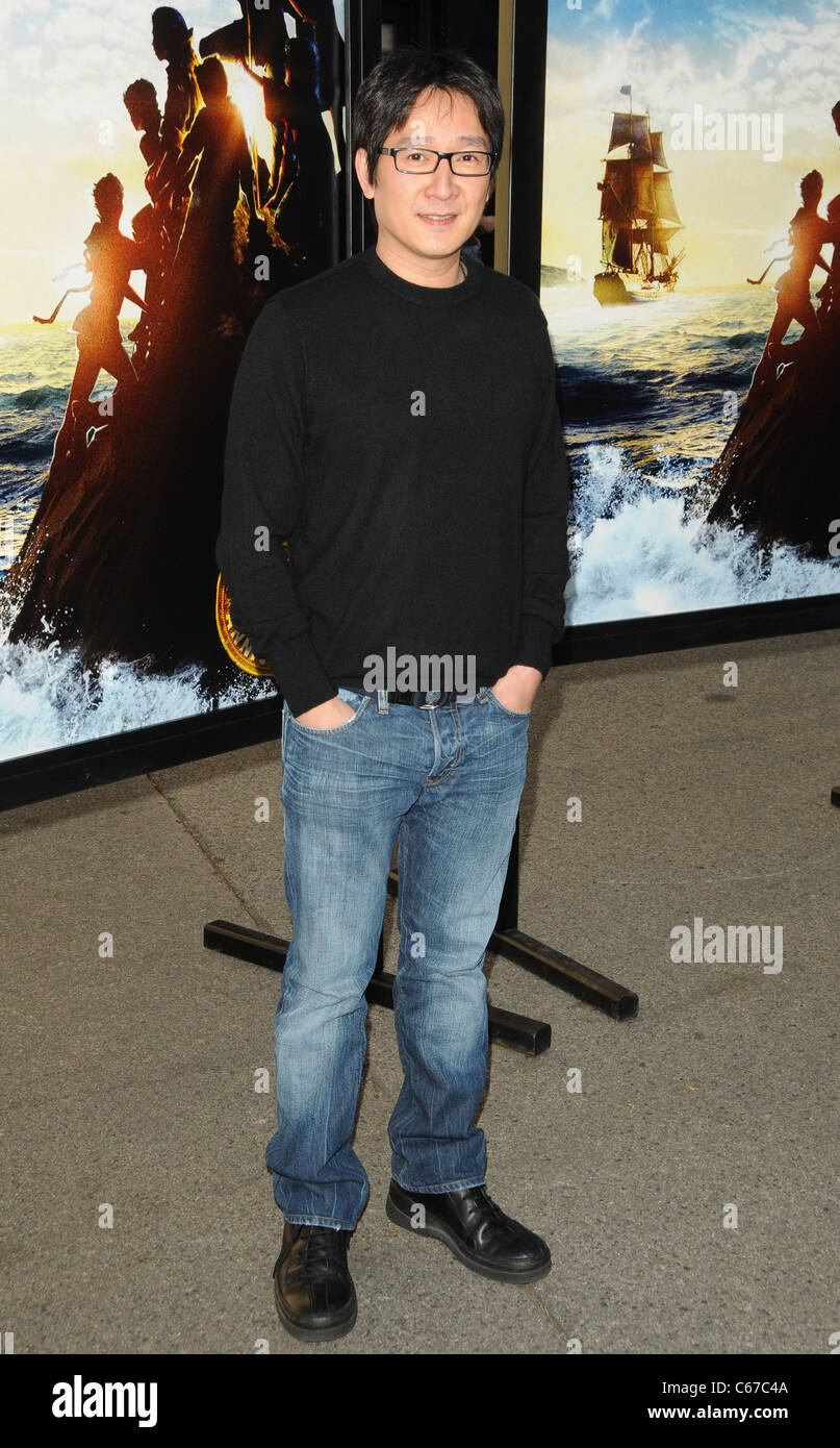 807x1390  Goonies Ke Huy Quan Hi -Res stock Photography и Images - Alamy