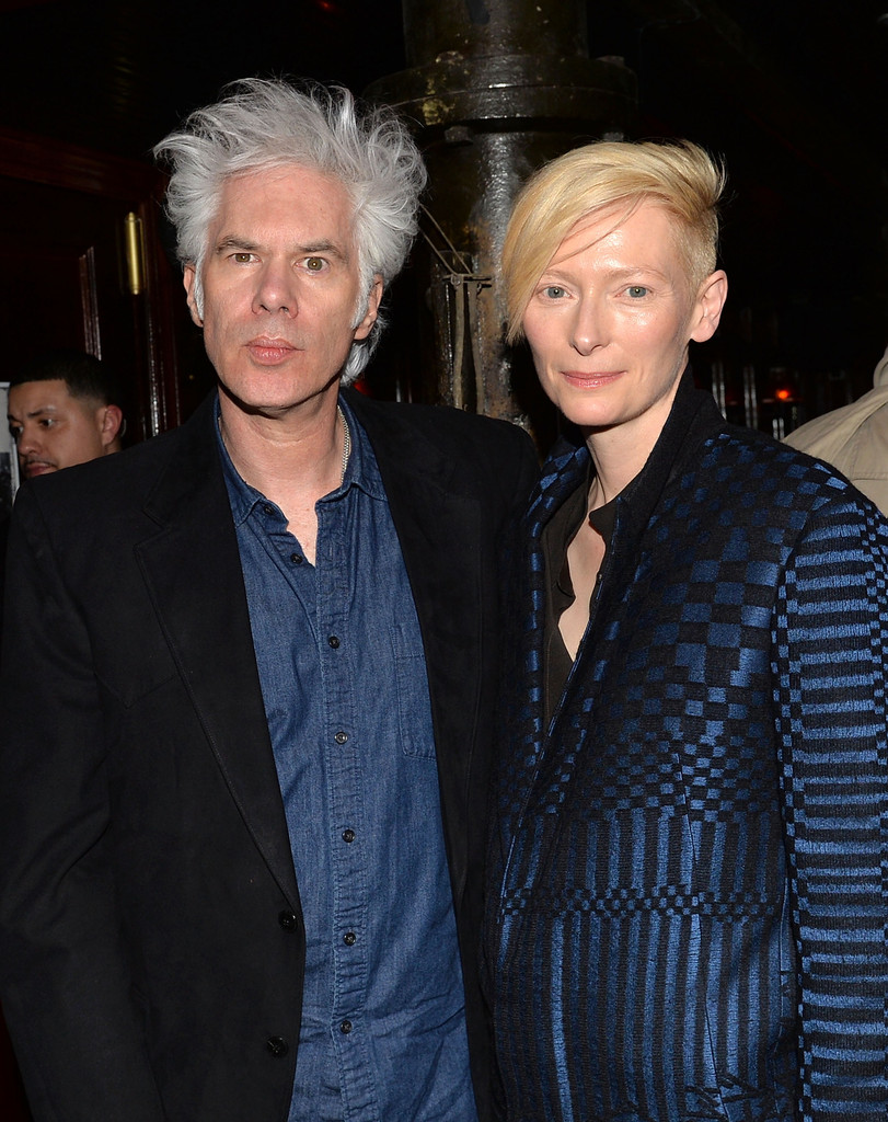 811x1024  Джонни Депп - Омбр Шапо Нейл Янг / Мертвый человек - Джим Джармуш -Конфеенс де Пресс / Канны 1995 - Фото Дж… | Джонни Депп, Джонни Депп фильмы, молодой Джонни Депп