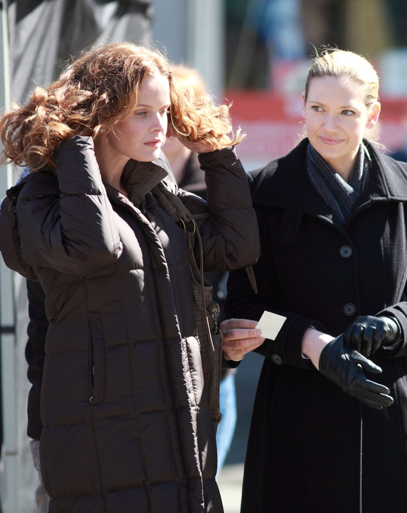 812x1024  Fringe Season 5 Anna-Torv.net | Анна Торв, сериал Fringe, Fringe TV Show