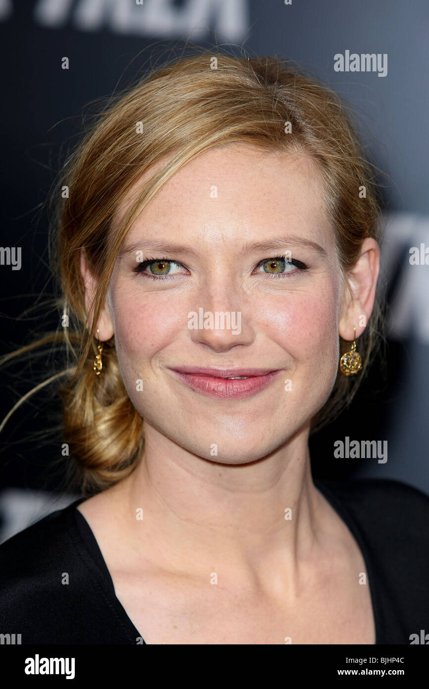 866x1390  Photo de Anna Torv - Affice Anna Torv - Allociné