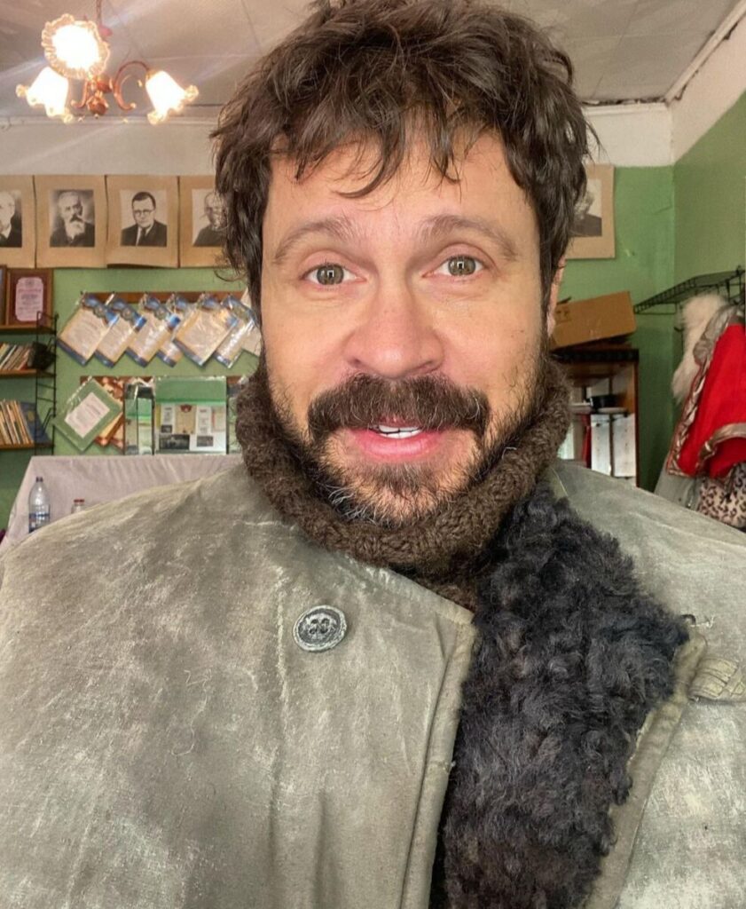 841x1024  Деревянко: «После расставания с Дашей меня накрыла депрессия, разматывало  все сильнее» | STARHIT