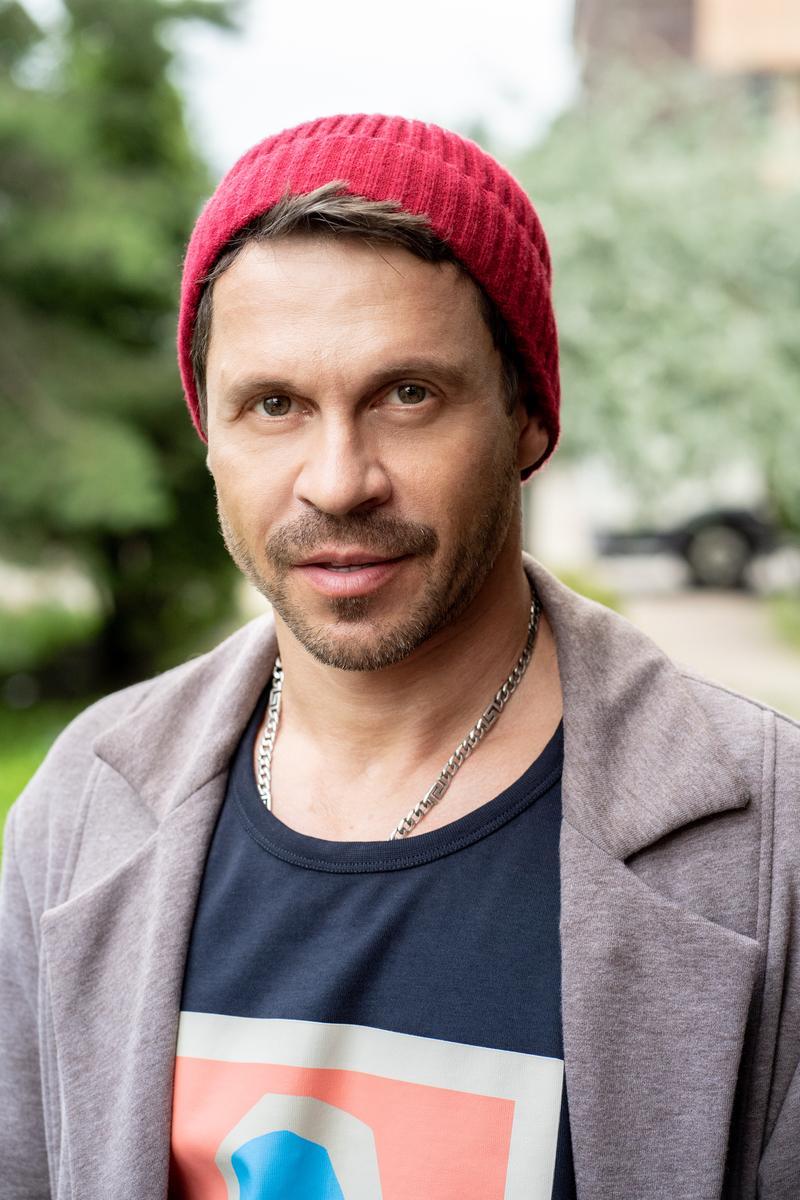 800x1200  Предпросмотр схемы вышивки «Павел Деревянко» (№2087607) - Вышивка крестом