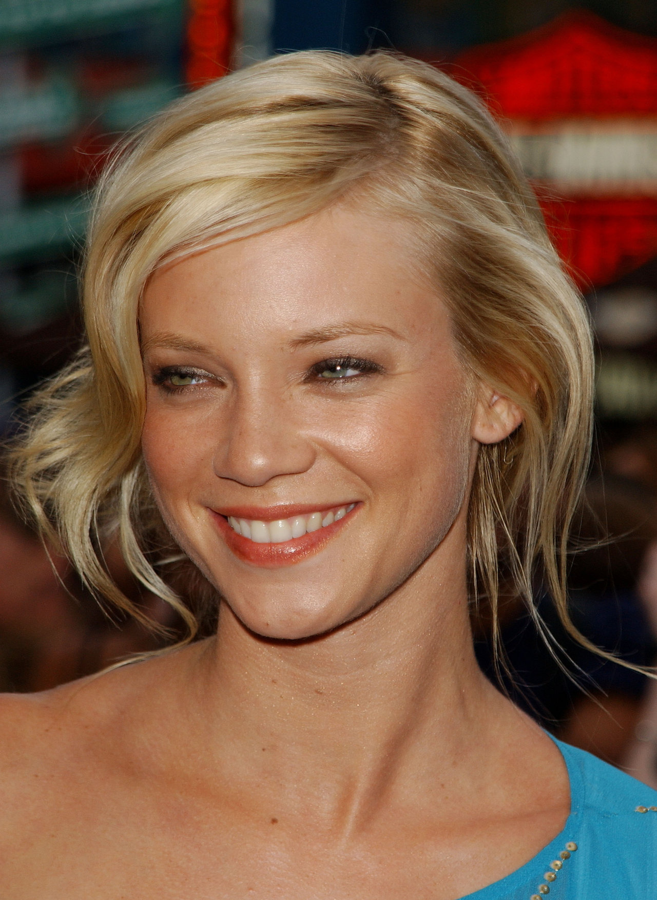 1280x1753  Кристина Эпплгейт - Википедия