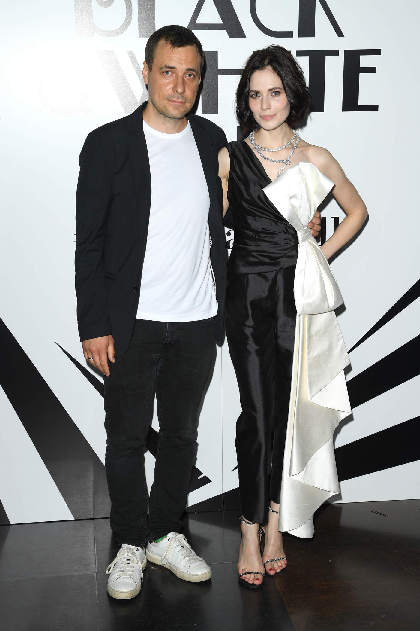 1400x2100  Юлия Снигирь (Yulia Snigir) - Фильмы и сериалы