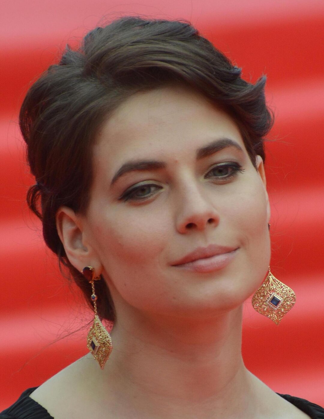 1080x1398  Юлия Снигирь перечислила недостатки в своей внешности - лайфстайл - 21  января 2021 - Кино-Театр.Ру