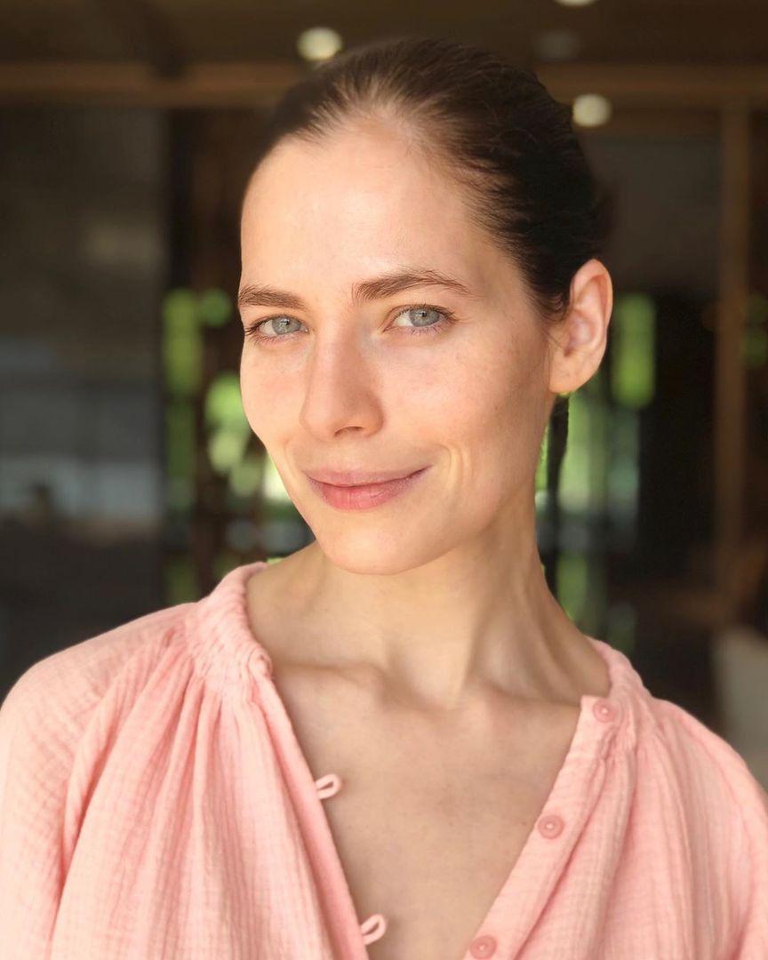 864x1080  Актриса Юлия Снигирь рассказала, как Цыганов ушел к ней от жены и 7 детей |  LUXXY.COM | Дзен