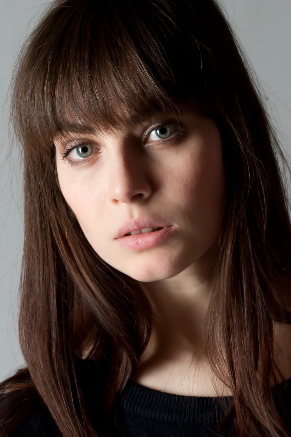 1000x1500  Юлия Снигирь: «Я боялась Женю Добровольскую. Она очень строгая и к себе, и  к другим» | СТАРХИТ | STARHIT | Дзен