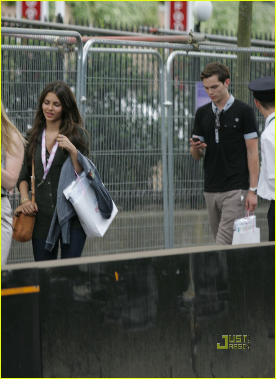 890x1222  Николас Холт без рубашки | Горячие фото, фотографии и изображения