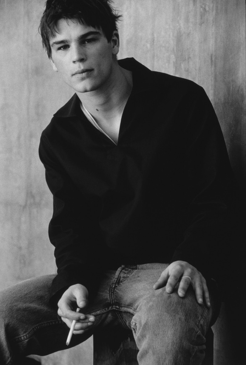 Обои Джоша Хартнетта - пещера обоев