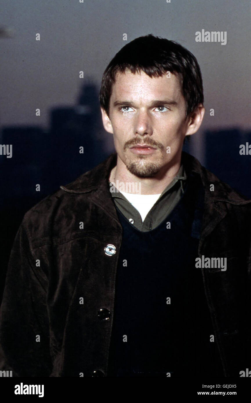 865x1390  Итан Хоук