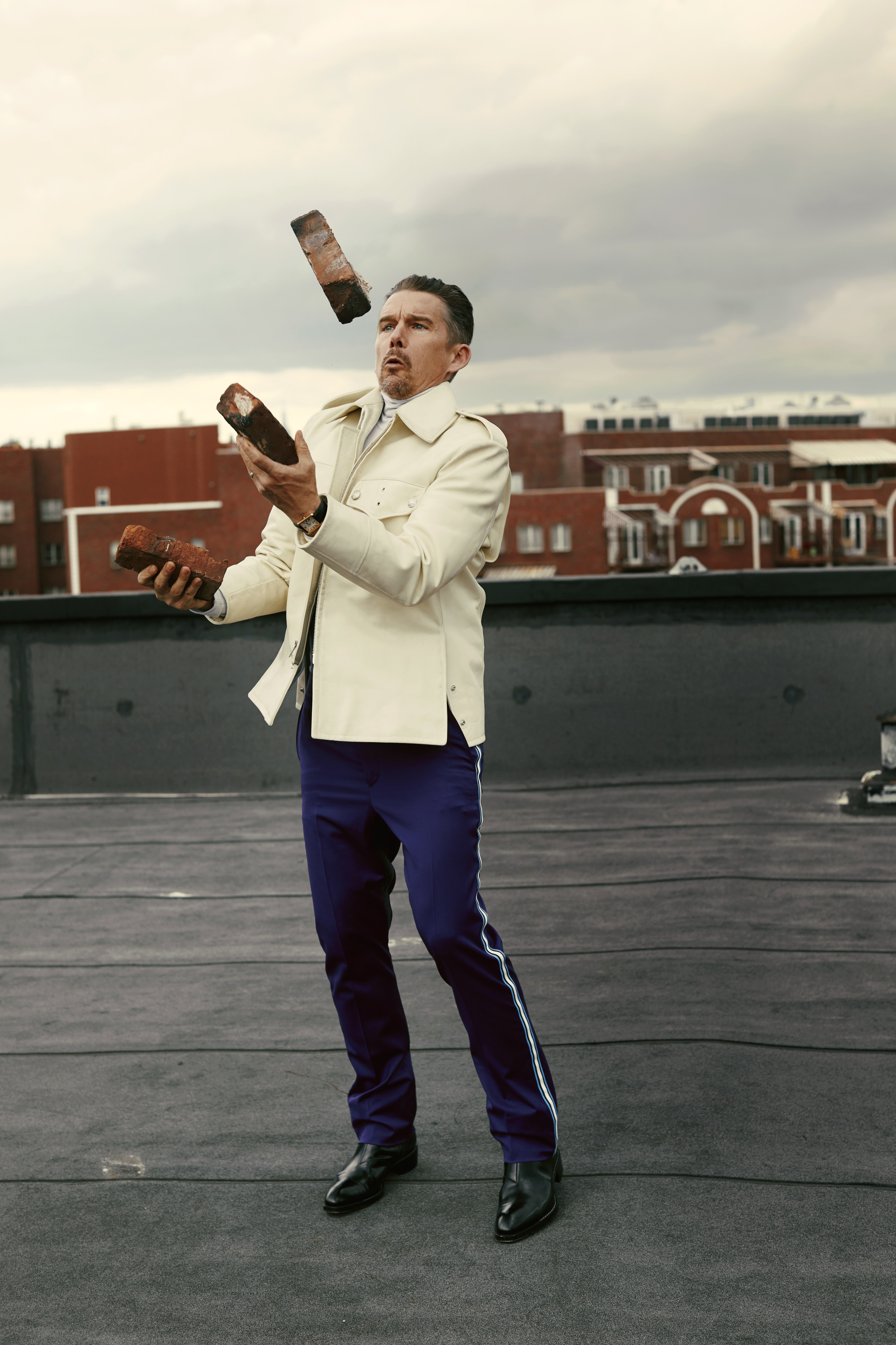 4350x6525  Этан Хоук Стоковые Фотографии, Роялти Этан Хоук Изображения | Депозитфотос